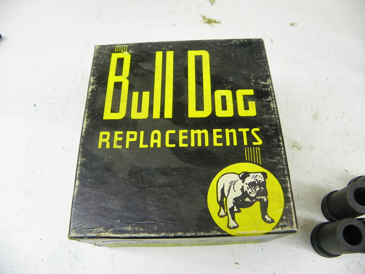Bull Dog A1019 Shackle Set for 1941-1948 Ford Mercury Front Suspension restoration. - Image 3