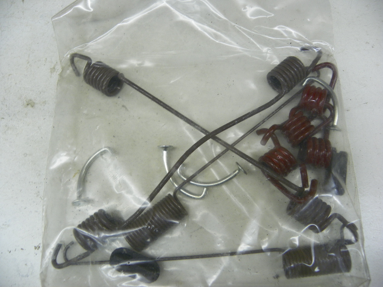 Carlson H7199 Rear Drum Brake Hardware Kit NORS F88754 for vintage auto restoration - Image 4