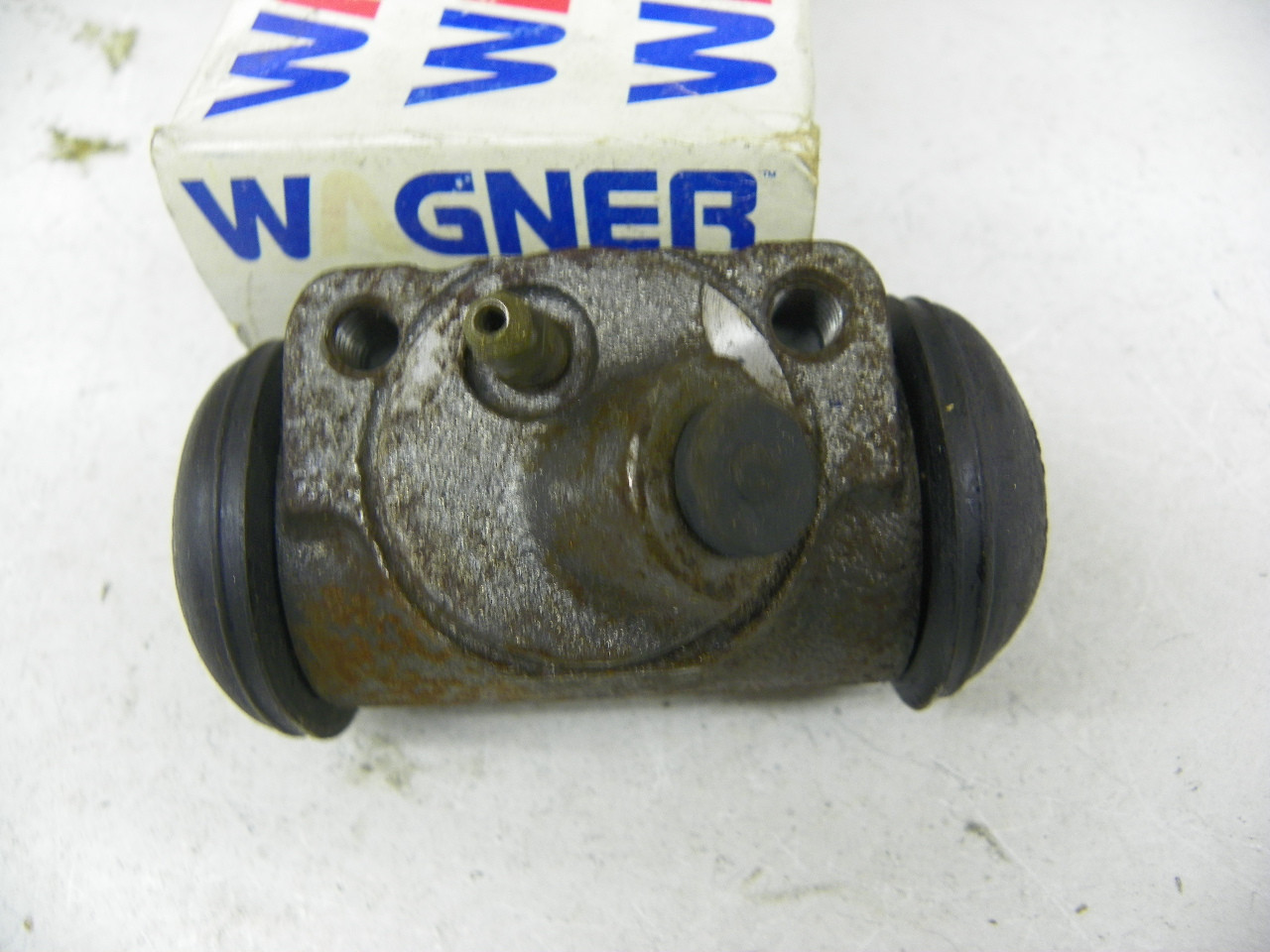 Wagner F55891 Wheel Cylinder for 1966-1983 Ford Mercury Right Hand Front restoration. - Image 5
