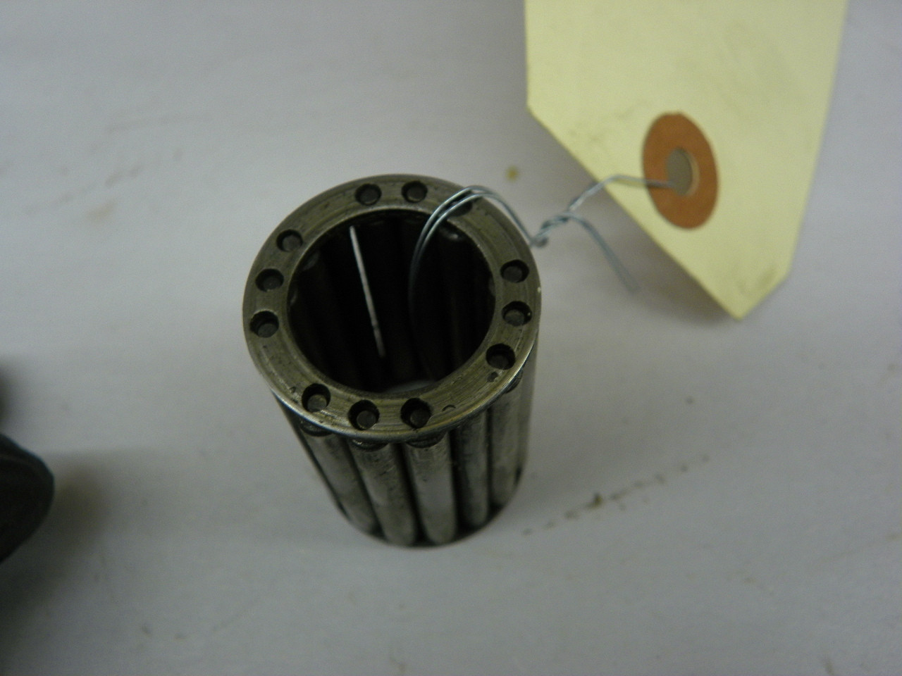 Torrington 99028 Roller Bearing for vintage auto part restoration - Image 4