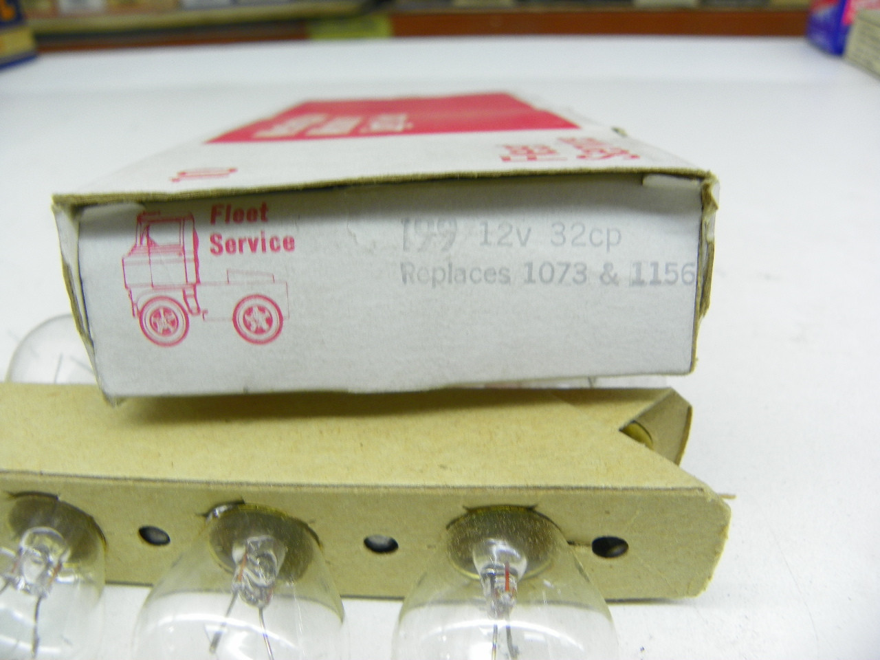 Westinghouse 199 Miniature Light Bulb 12V 32CP for vintage auto restoration. - Image 2