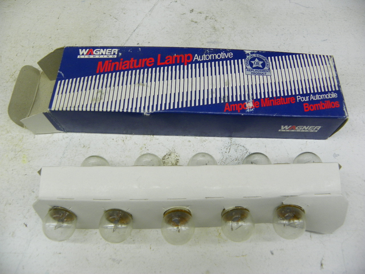 Wagner 89 Miniature Lamp Bulb 12V 6CP for automotive lighting restoration. - Image 1