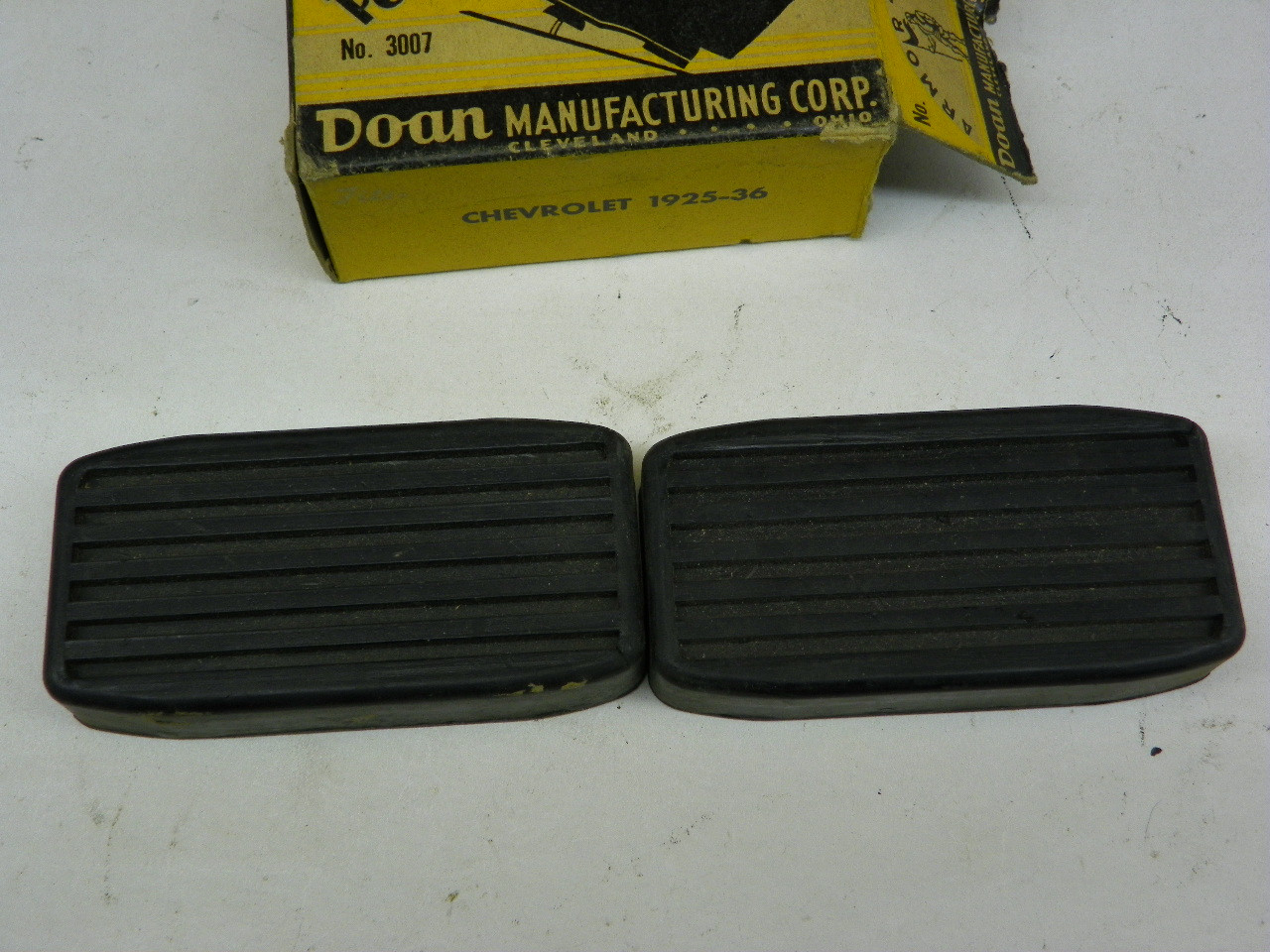 Doan 3007 Pedal Pads for 1925-1936 Chevrolet Brake Clutch restoration. - Image 4