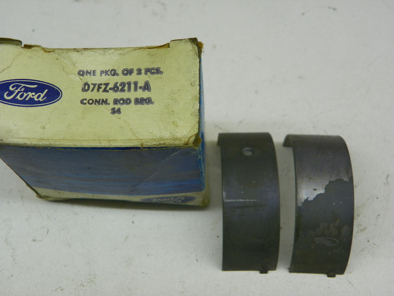 Ford D7FZ-6211-A Connecting Rod Bearing NOS restoration - Image 1