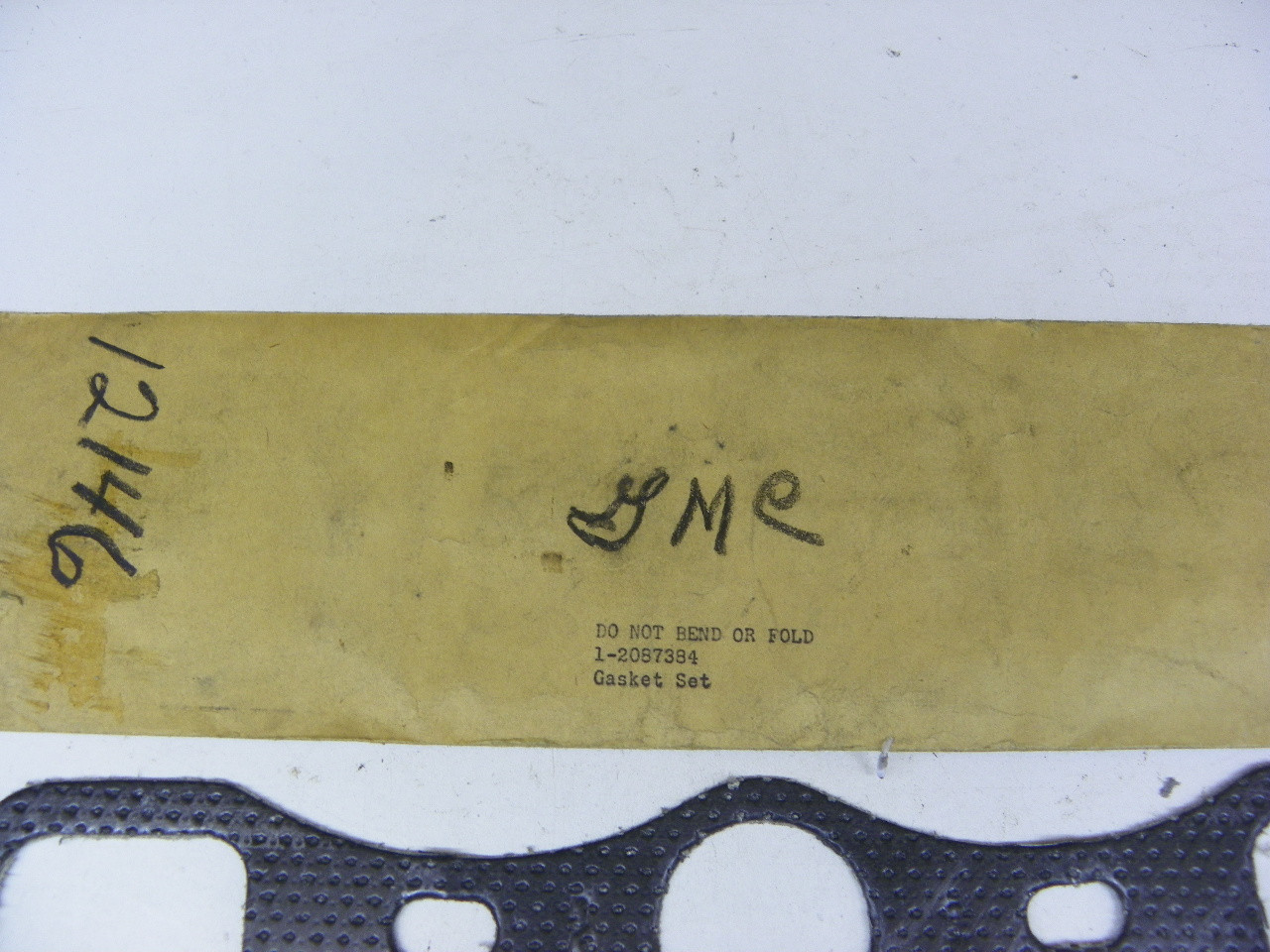 GM 1-2087384 Exhaust Manifold Gasket Set for 1967-1972 Chevy GMC 307 350 400 V8 restoration. - Image 2