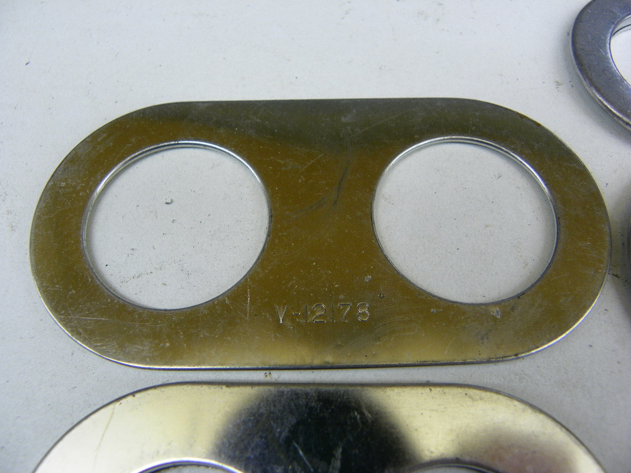 Victor MS-12178 Manifold Gasket Set for 1932-48 Oldsmobile 8 and 1934-36 LaSalle 8 restoration. - Image 4