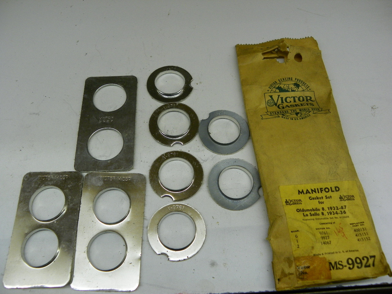 Victor MS-9927 Manifold Gasket Set for 1932-1947 Oldsmobile La Salle 8 Cylinder restoration. - Image 1
