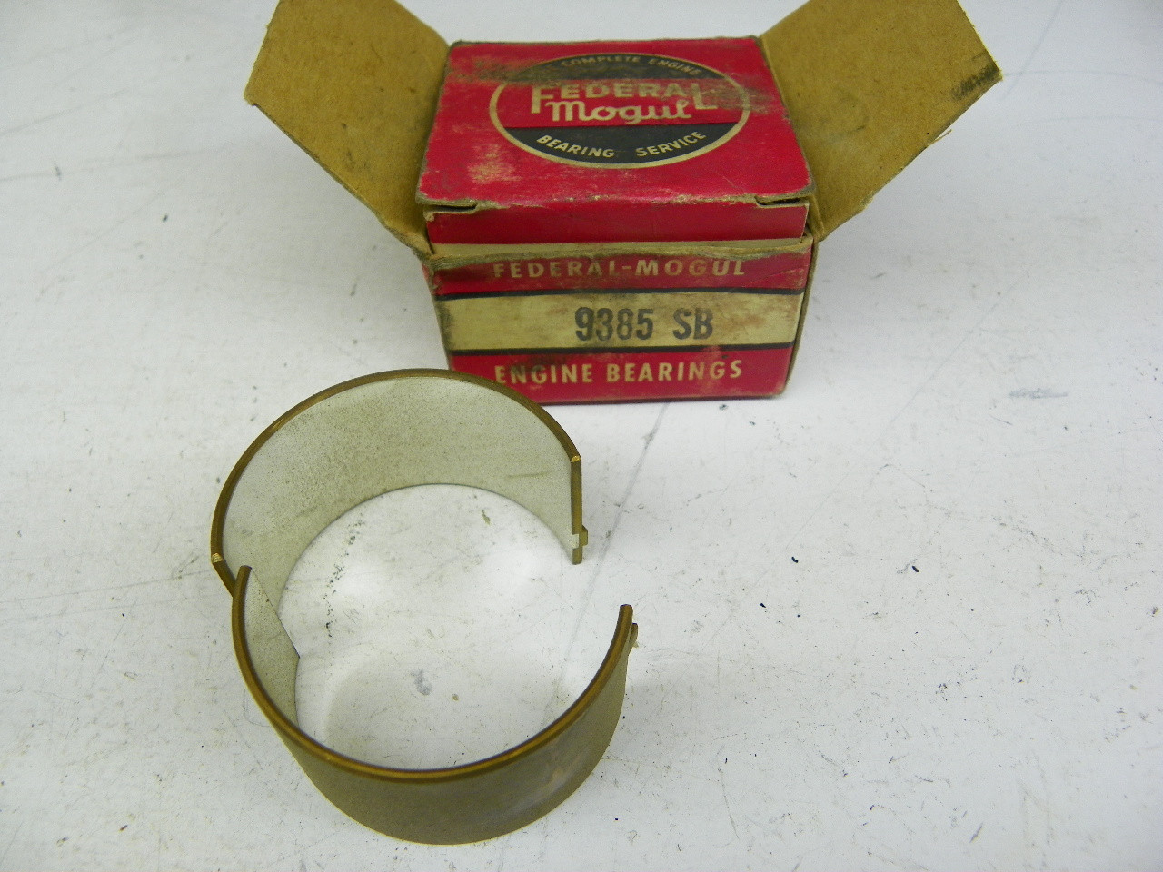 Federal-Mogul 9385 SB Connecting Rod Bearing for vintage auto restoration. - Image 1