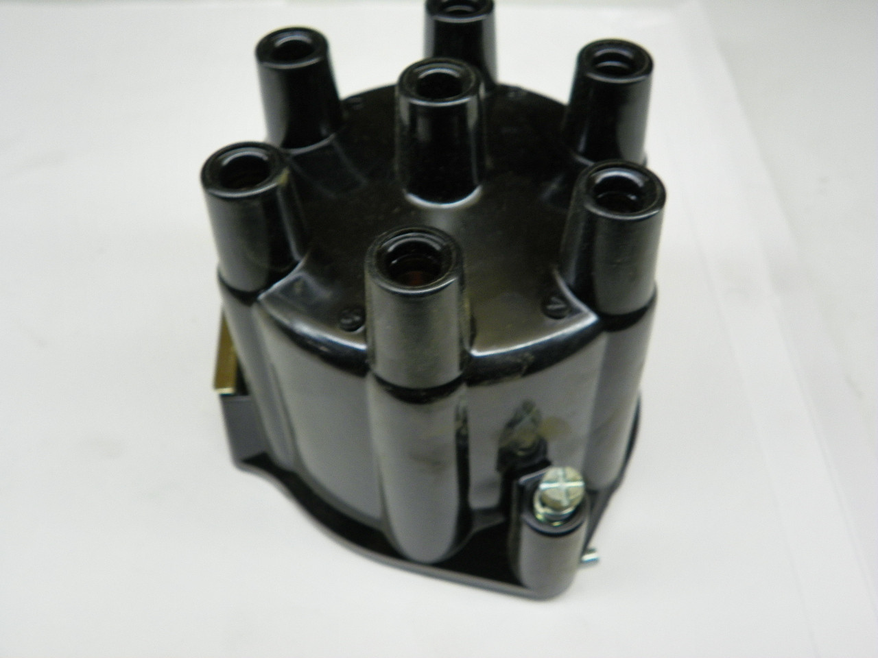 Vulcan D-1412C Distributor Cap for 1962-1964 Oldsmobile F-85 Special 6 Cyl restoration. - Image 3
