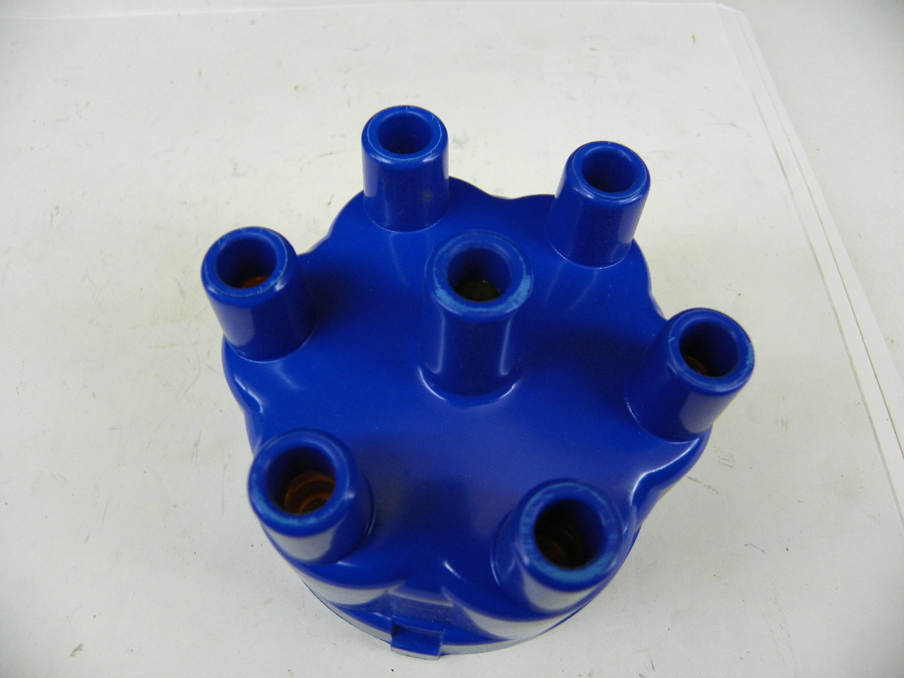 Blue Streak CH-403X Distributor Cap NORS for vintage auto restoration. - Image 3