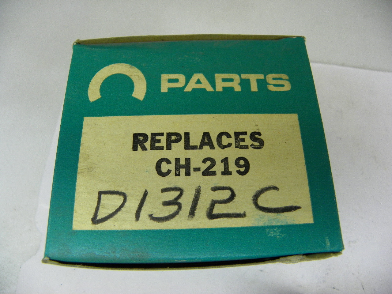 C Parts D1312C Distributor Cap NORS for vintage auto restoration. - Image 2
