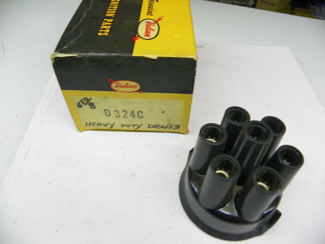 Vulcan D-324C Distributor Cap for 1948 1949 Pontiac 6-Cylinder restoration. - Image 1