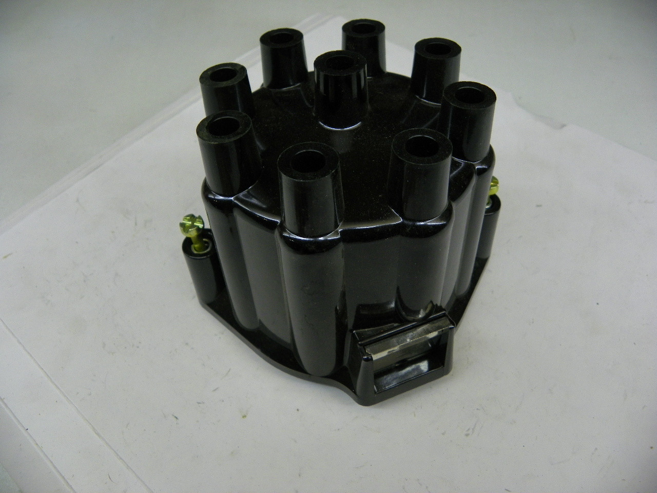 Standard DR432 Distributor Cap NORS for vintage auto part restoration. - Image 4