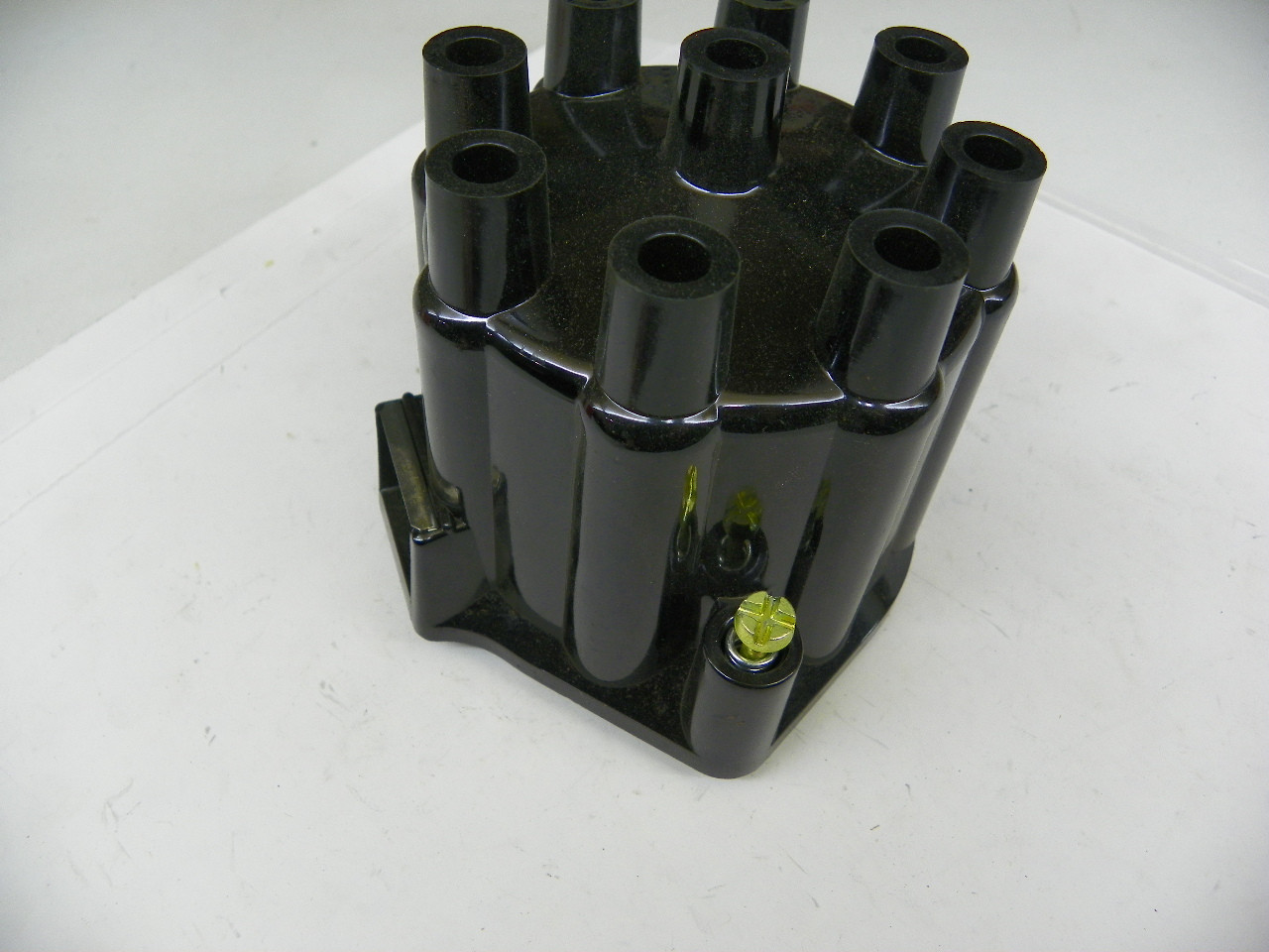 Standard DR432 Distributor Cap NORS for vintage auto part restoration. - Image 5