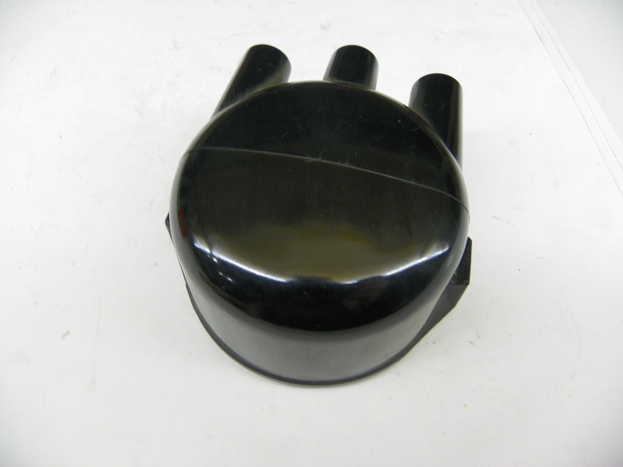 Standard DR-431 Distributor Cap for 1947-1953 John Deere 2-Cylinder Tractors ignition system restoration. - Image 4