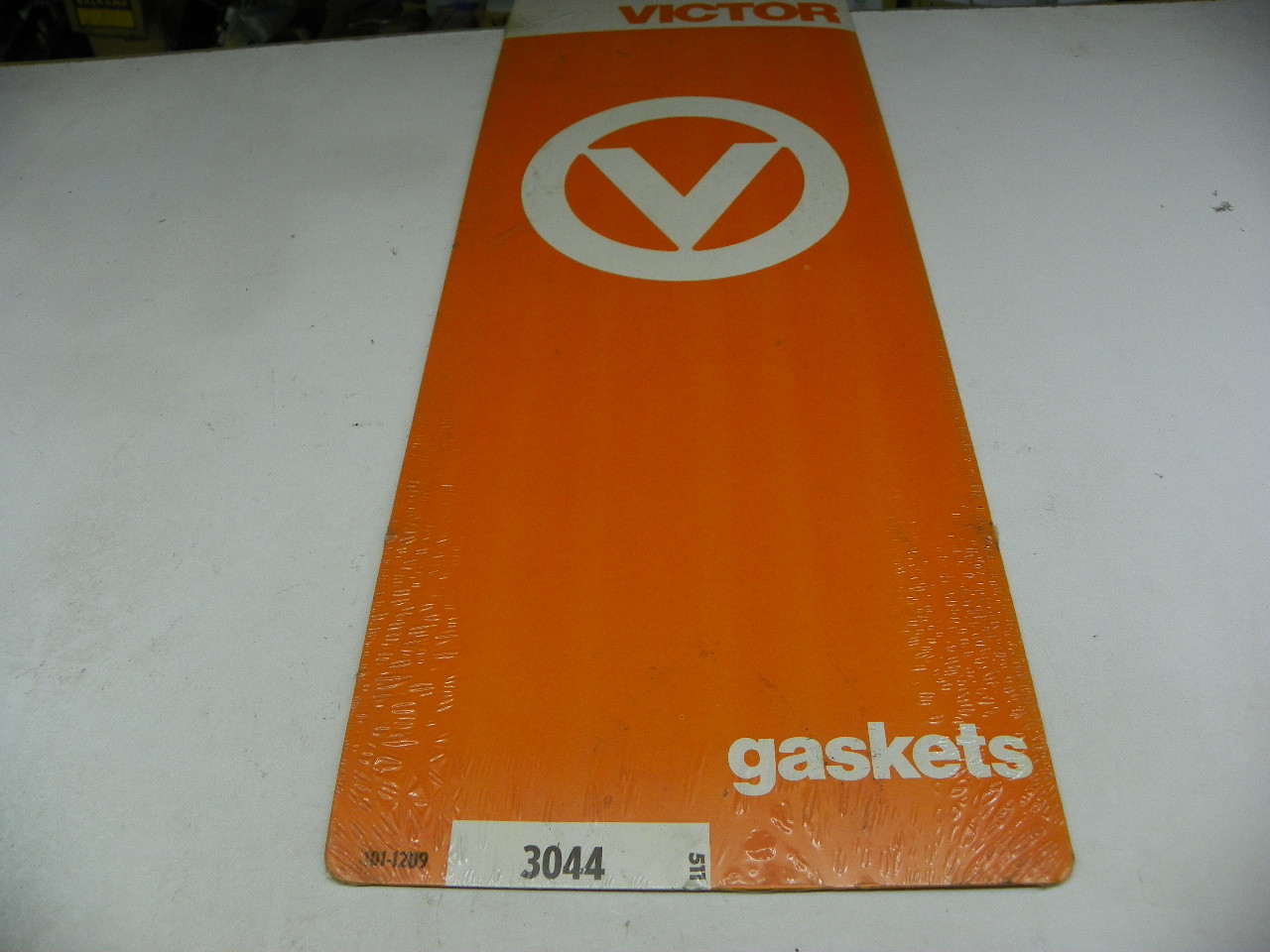 Victor 3044 Head Gasket for 1949-1953 Ford Mercury 239 255 V8 Flathead restoration. - Image 1