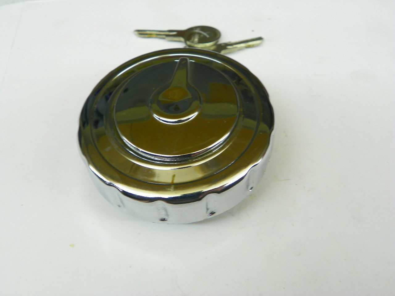 Stant G-90A Locking Vented Gas Cap for 1928-1966 Buick Chevrolet Ford GMC Dodge Plymouth Studebaker trucks and cars restoration. - Image 7
