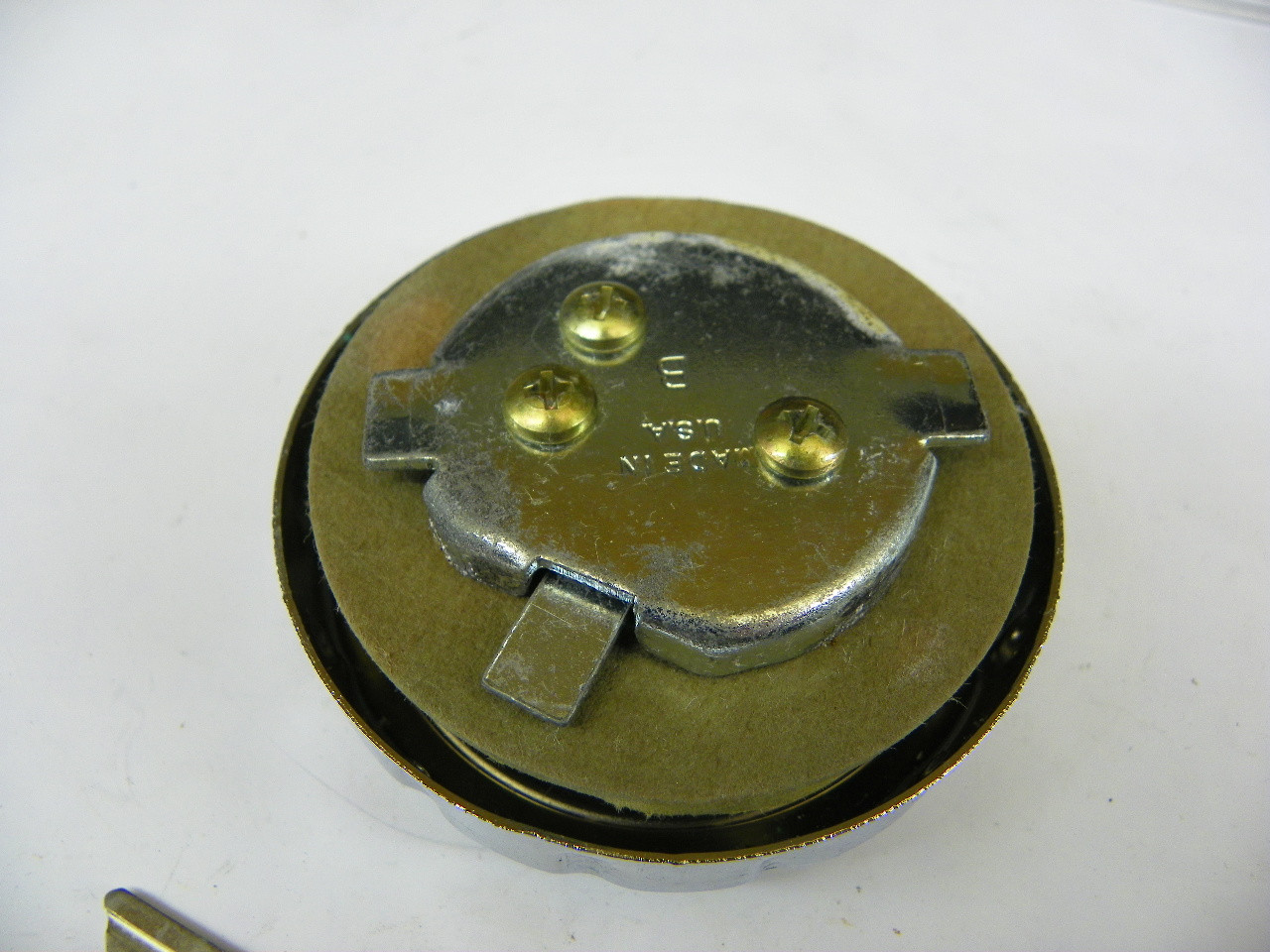 Stant G-95 Vented Locking Fuel Cap for 1931-1964 Ford Hudson White Truck restoration - Image 4