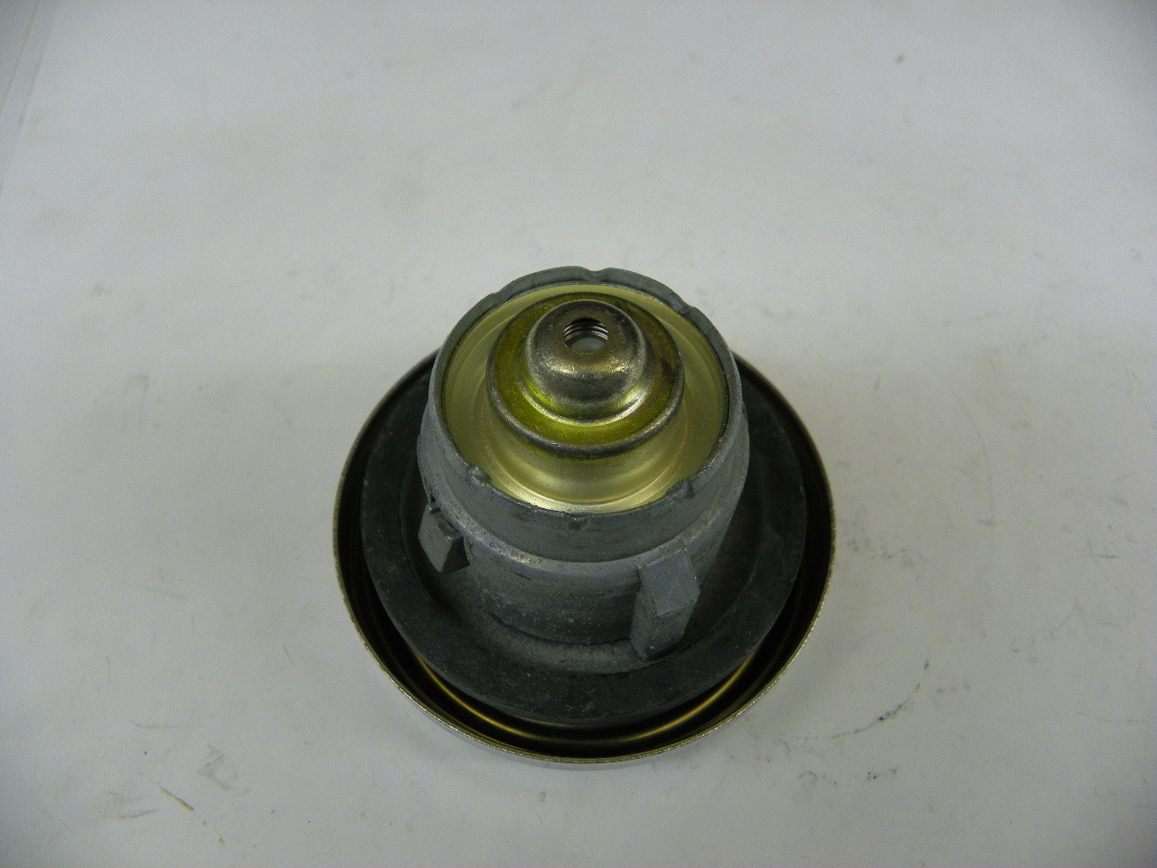 Stant G780 Locking Gas Cap for 1971-1980 Ford F-Series E-Series Winnebago restoration. - Image 5