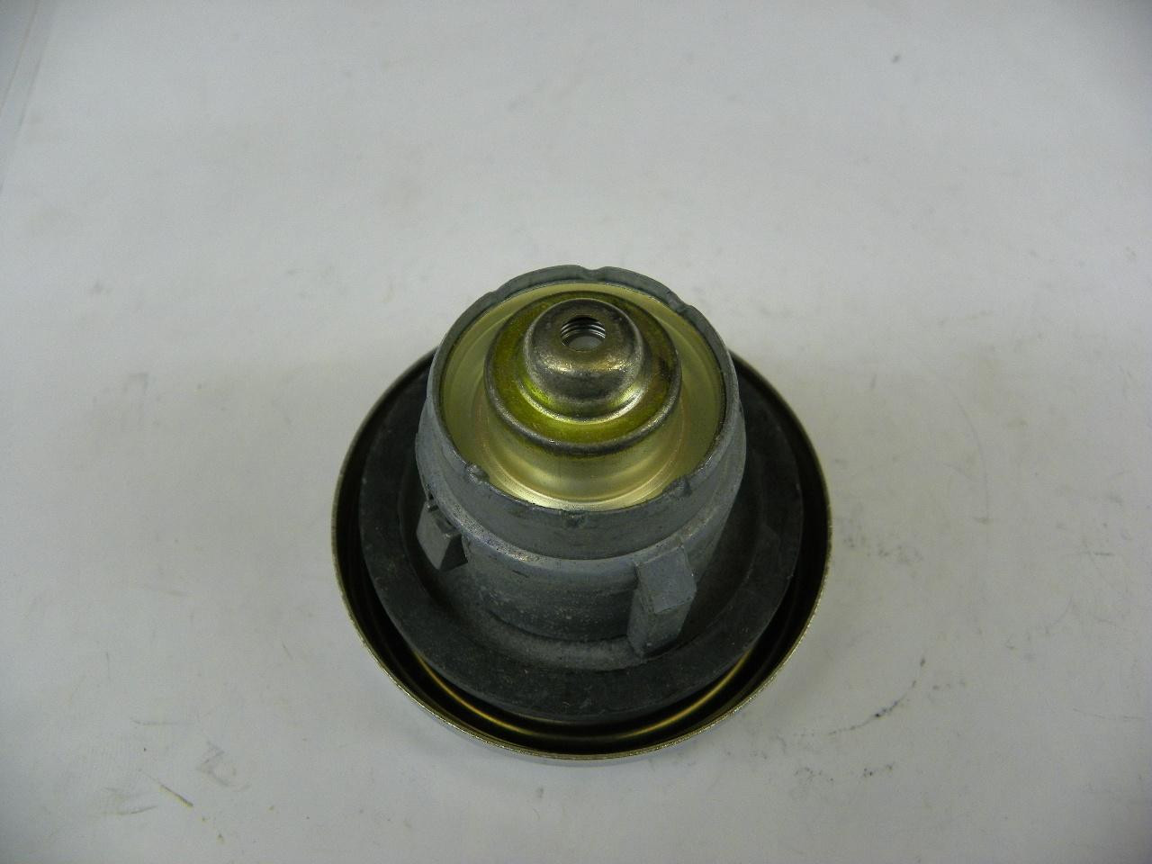 Stant G780 Locking Gas Cap for 1971-1980 Ford F-Series E-Series Winnebago restoration. - Image 5