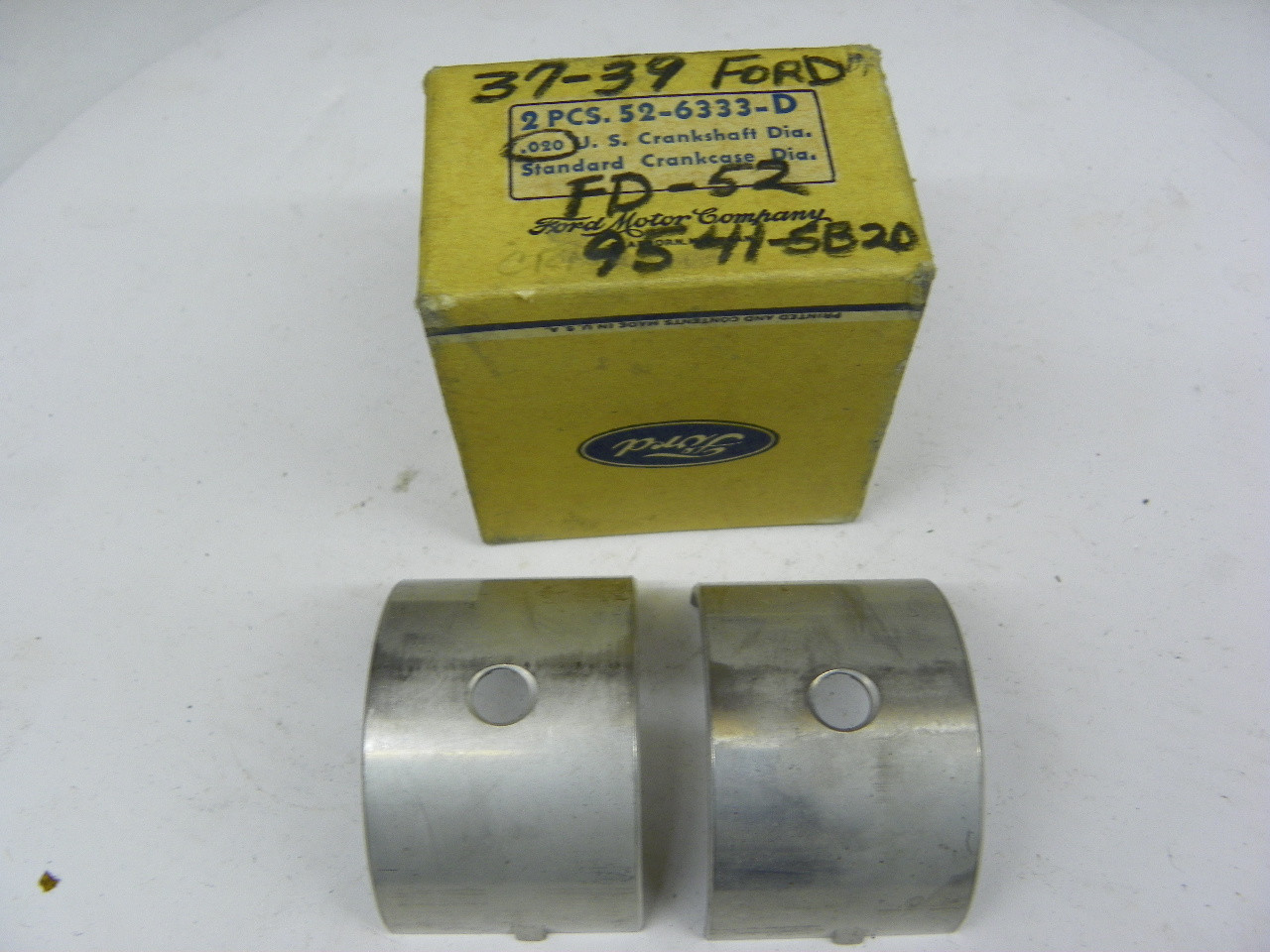 NOS Vintage Ford 52-6333-D Main Bearing Pair for 1937-1939 Flathead V8-60 60HP restoration. - Image 1