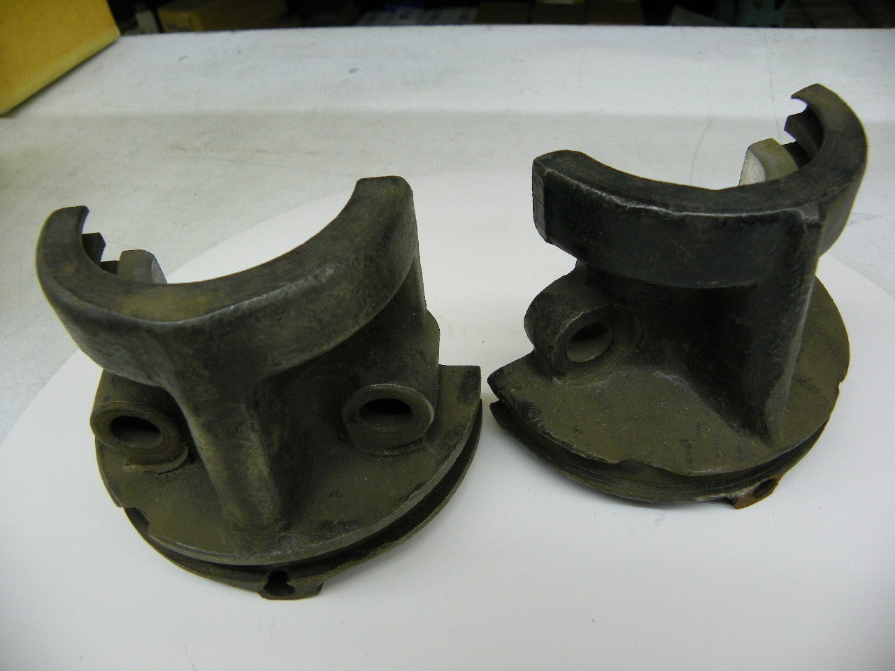 Pioneer 96C NOS Ford Model A Insert Main Bearing Cap Set STD 1928-1931 restoration. - Image 9