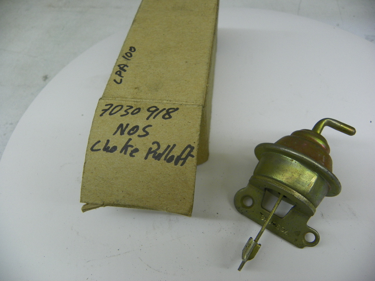 GM Rochester 7030918 Choke Pulloff for 1968-1970 Chevrolet Pontiac Oldsmobile Buick Quadrajet restoration. - Image 1