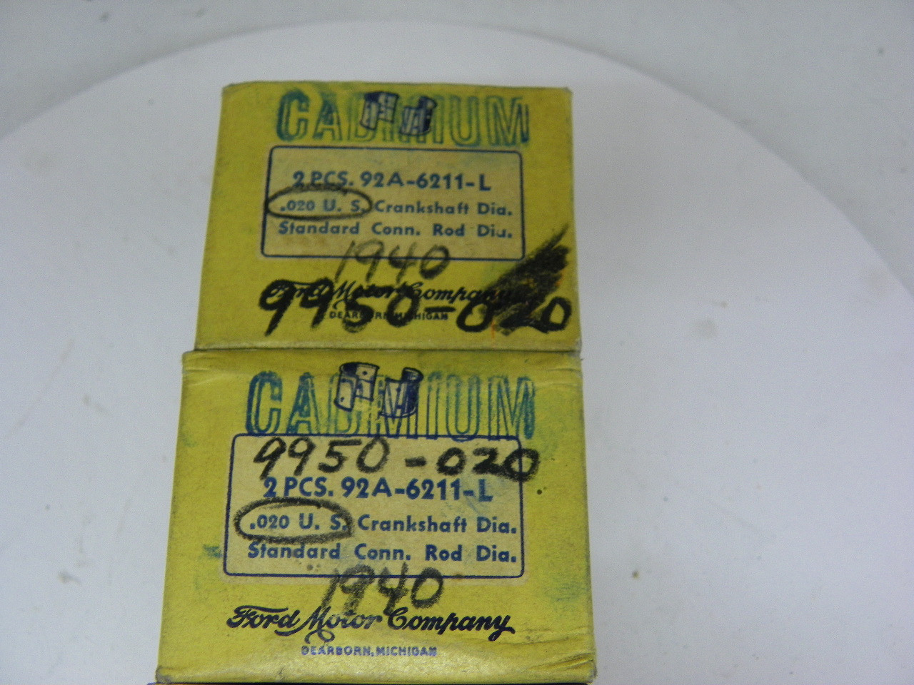 NOS Genuine Ford 92A-6211-L Cadmium Floating Rod Bearing Set for 1939-1942 Flathead V8 restoration. - Image 2
