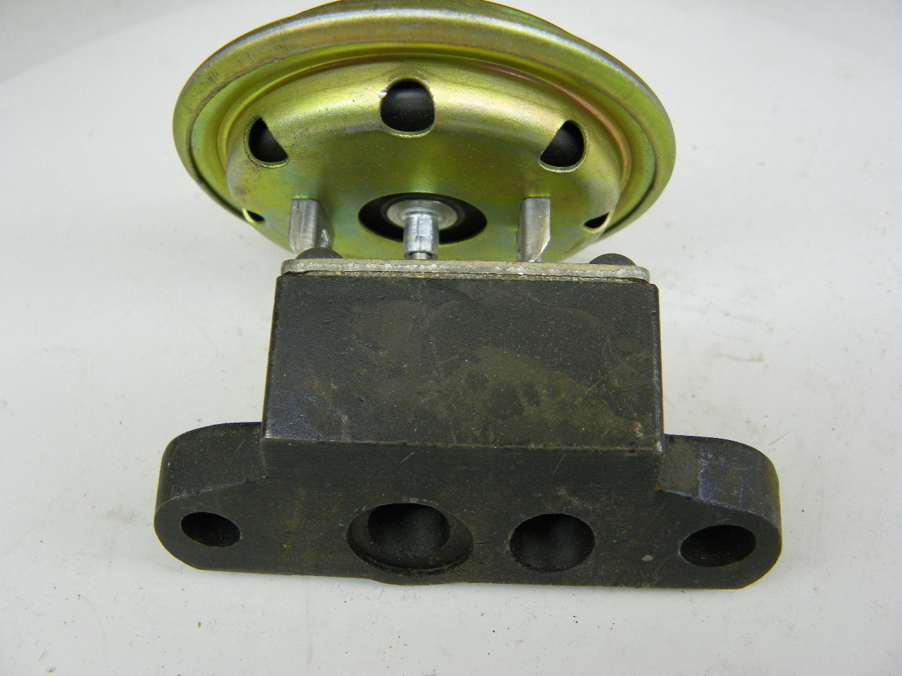 Borg Warner EC-801 EGR Valve for vintage auto restoration. - Image 10