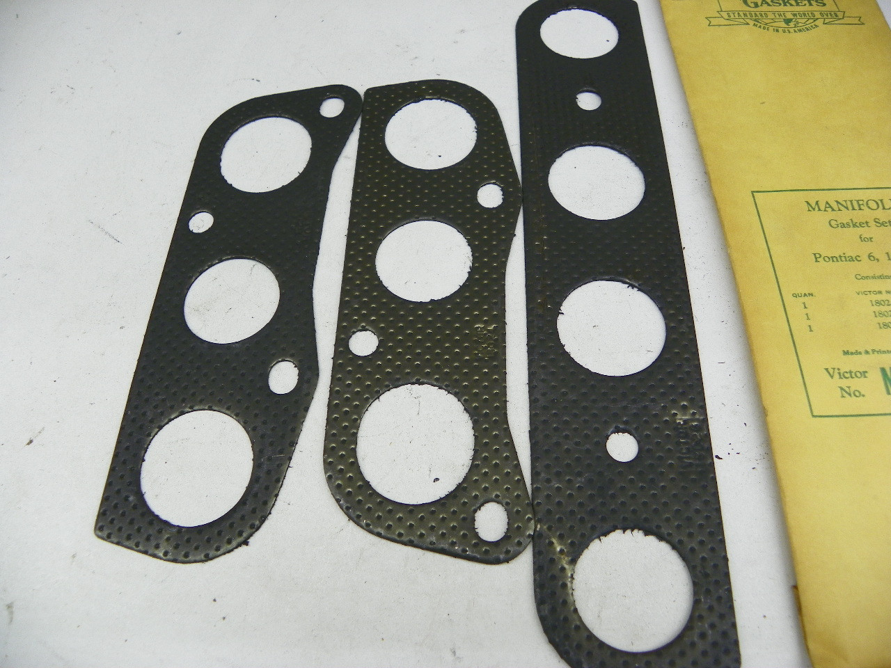 Victor MS-18024 Manifold Gasket Set for 1935-1942 Pontiac 6-Cylinder restoration - Image 3