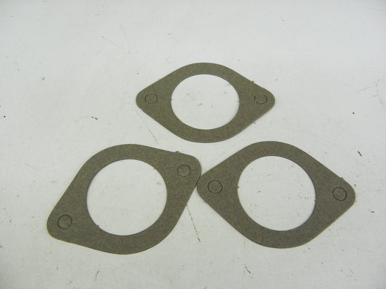 Standard Gasket 39980 Water Outlet Gasket 3-Pack for 1971-1975 Ford Pinto Capri 1600cc engine restoration. - Image 3