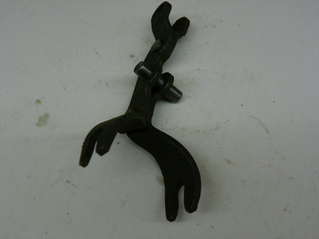 Bendix S-2550 Starter Shift Lever Fork Yoke NOS for 1968-1969 Lincoln V8 restoration - Image 4