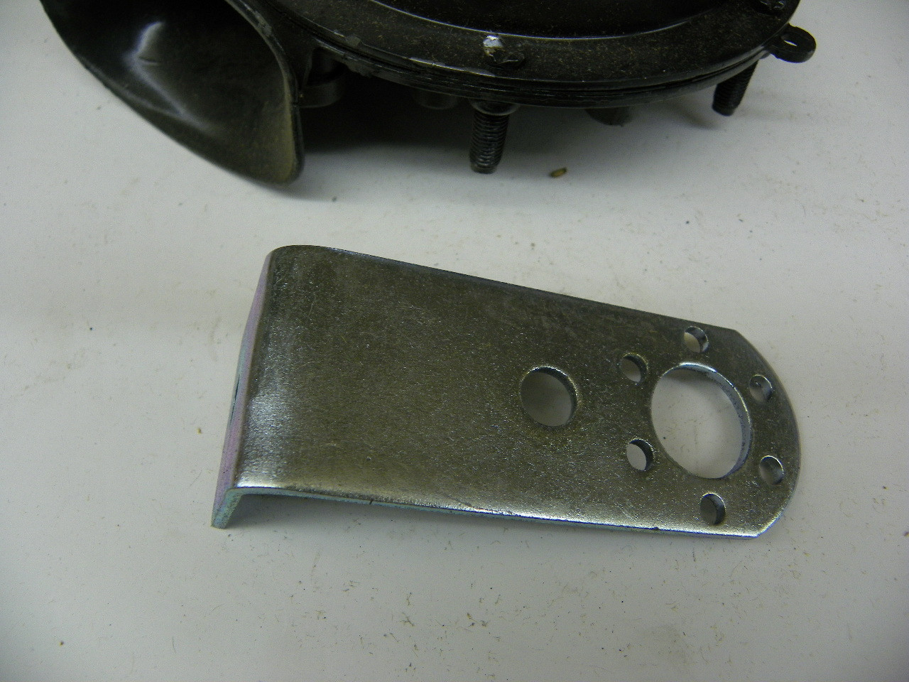 Sparton A25742 Low Tone Horn for 1966-1971 Mopar A-Body Dart Barracuda restoration. - Image 5