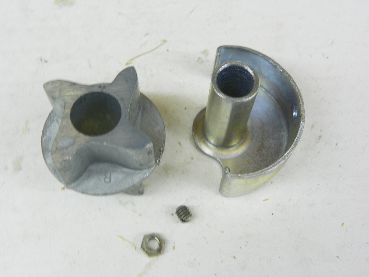 Balkamp 3-7039 Distributor Rotor Repair Kit for vintage auto restoration. - Image 3