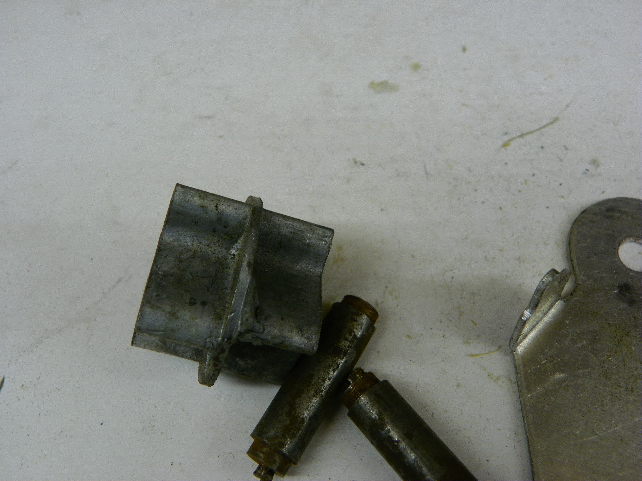 Baikamp 3-7035 Brake Shoe Hold Down Kit for vintage auto restoration. - Image 3