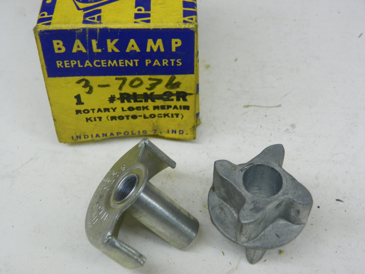 Balkamp 3-7076 Rotary Lock Repair Kit NORS for vintage auto part restoration. - Image 1