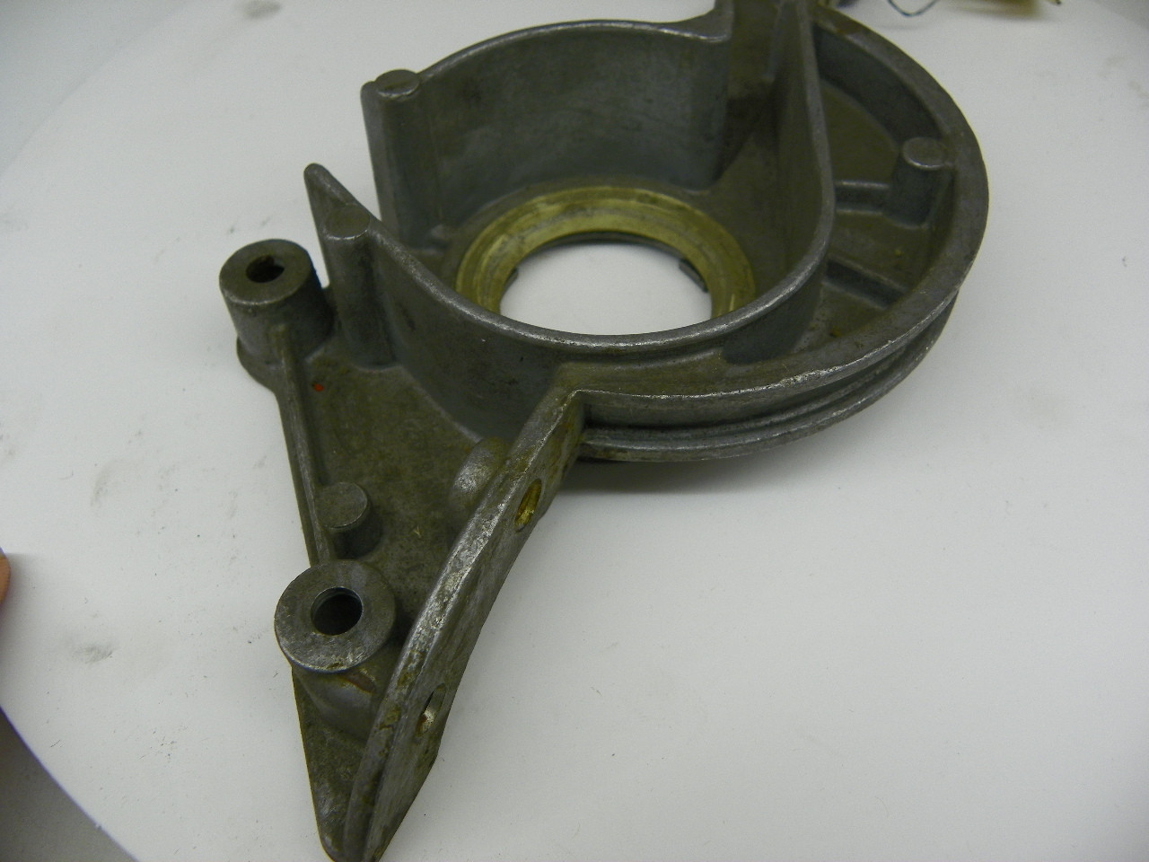 NOS OEM Ford D2FZ-6019-B Engine Front Cover Seal Housing for 1971-1974 Pinto Capri 2.0L OHC restoration. - Image 3