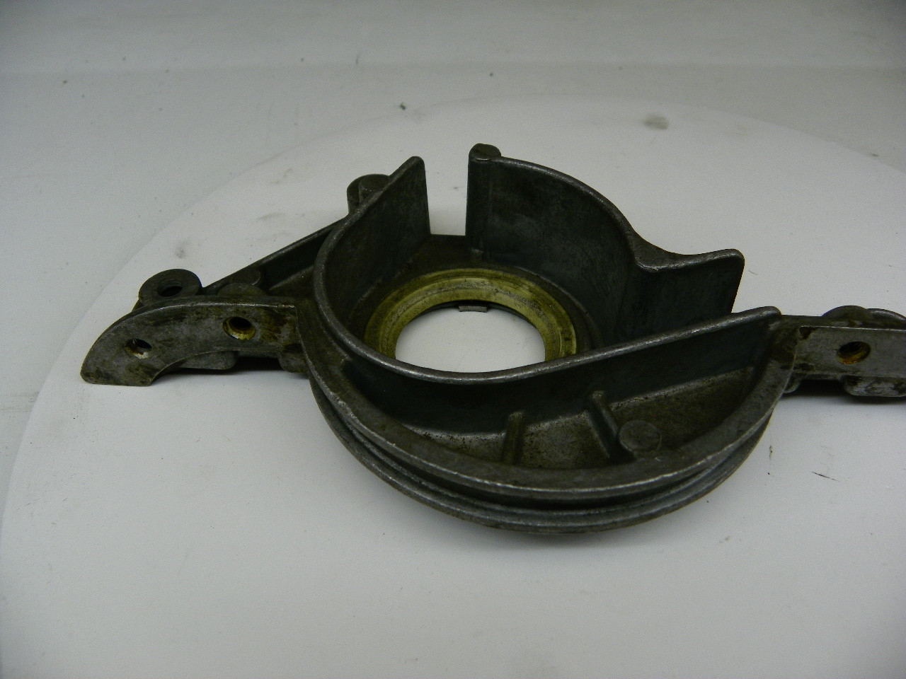 NOS OEM Ford D2FZ-6019-B Engine Front Cover Seal Housing for 1971-1974 Pinto Capri 2.0L OHC restoration. - Image 7