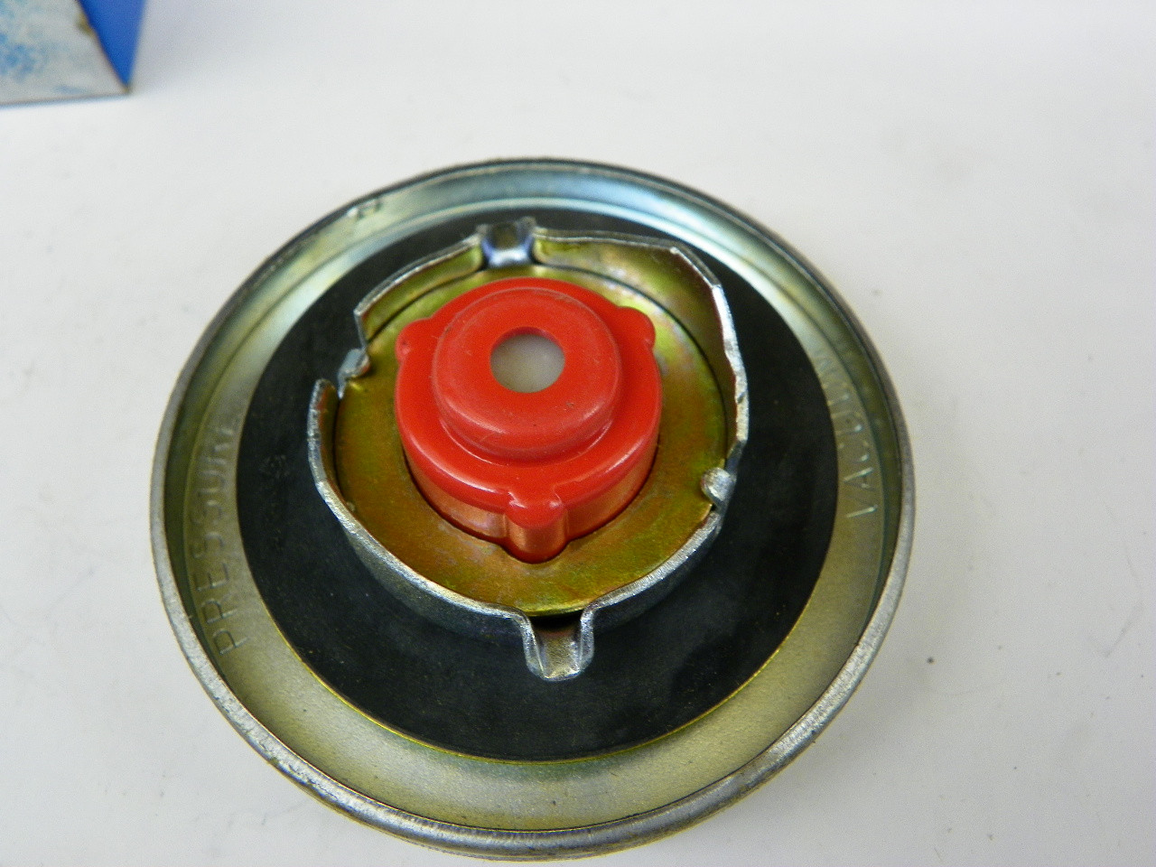 NOS Mopar 3E807 Stant Chrome Fuel Gas Cap Replaces G-704 for 1971 Chevy GMC Ford Truck restoration. - Image 4