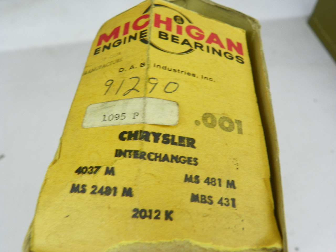 Michigan 1095 P .001 Crankshaft Main Bearings NORS for Mopar B-Block V8 1958-1978 restoration. - Image 2
