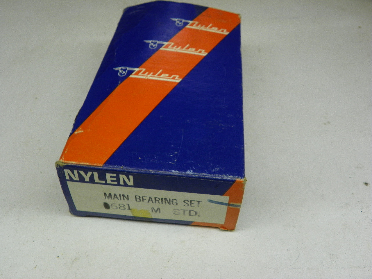 NYLEN 1681M Main Bearing Set for 1949-1956 GMC Oldsmobile engine restoration. - Image 1