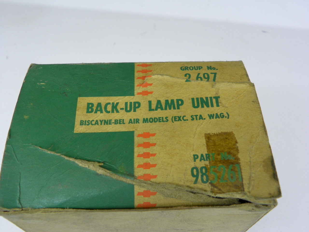 NOS Vintage 1962 Chevy Biscayne Bel Air Back-Up Lamp Accessory Kit GM 985261 with red lens for restoration. - Image 2