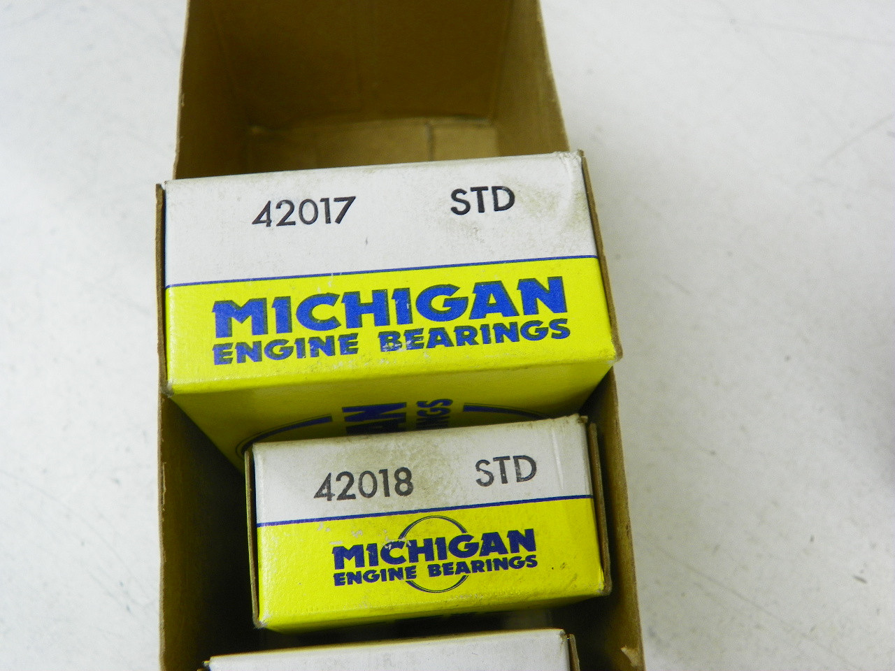 Michigan 24195 Main Bearing Set for 1980-1986 Chrysler Dodge Plymouth 2.6L engine restoration. - Image 4