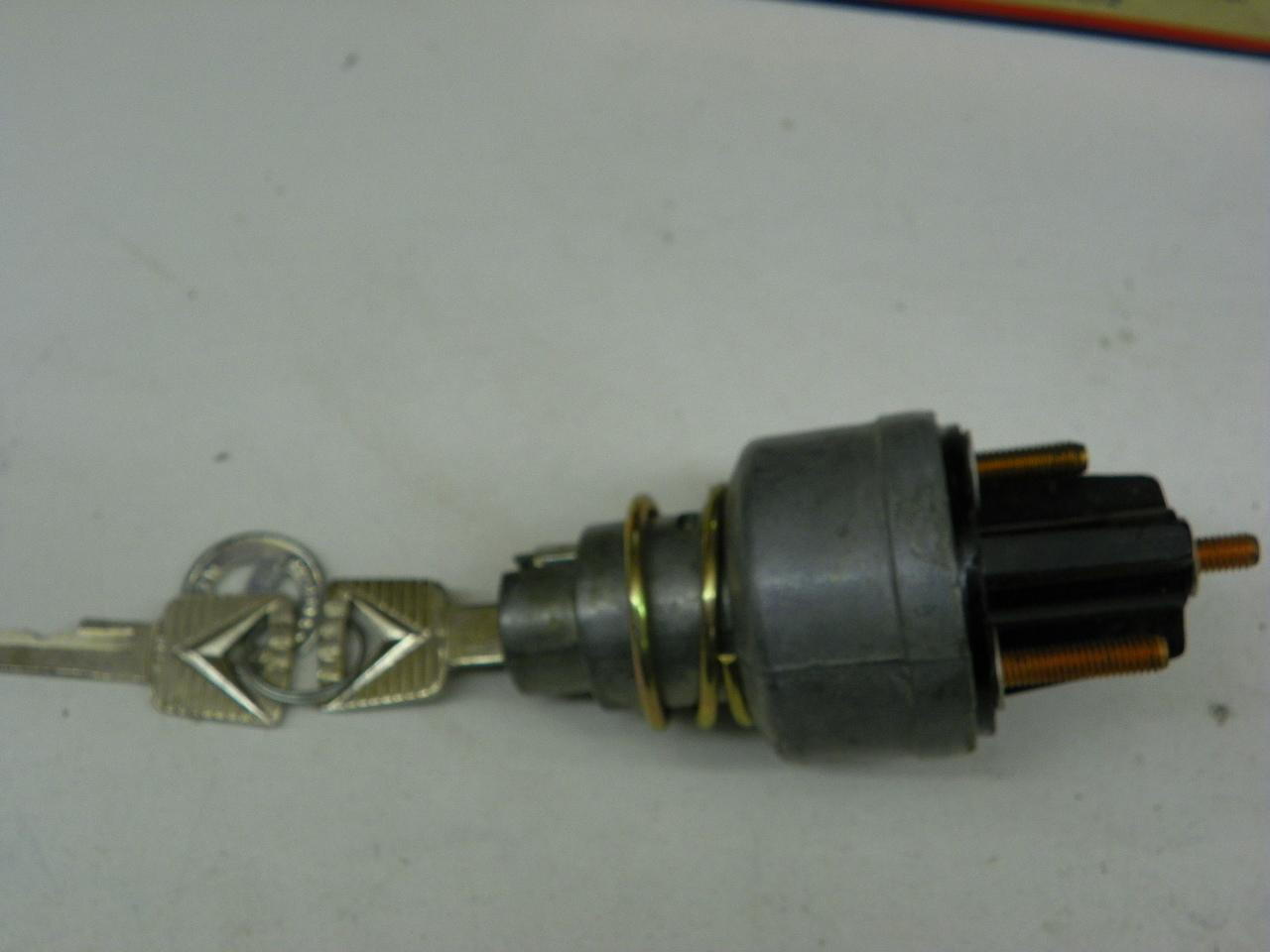 General Switches 1000 Ignition Switch with Key for restoration - Image 3