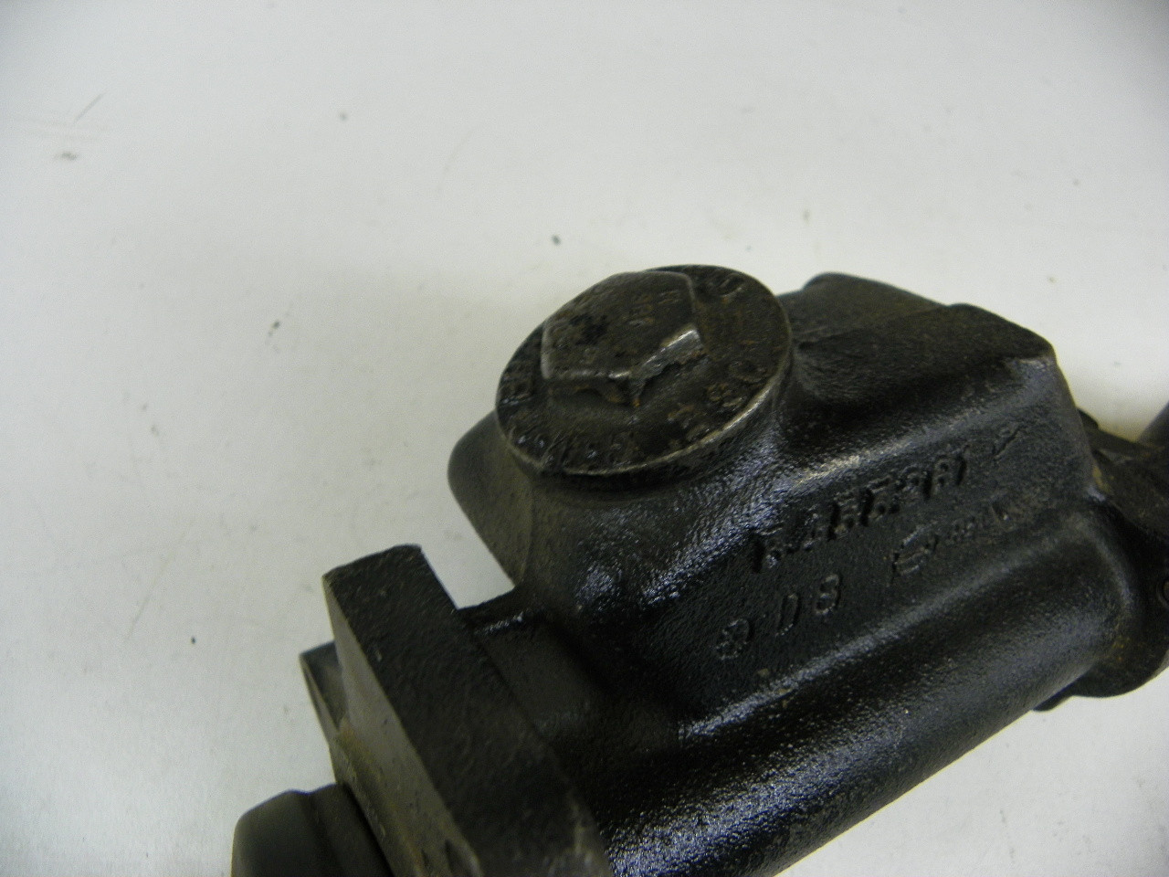 DELCO 5455261 Master Cylinder for 1961-1964 Dodge Plymouth Dart Lancer Valiant restoration. - Image 8