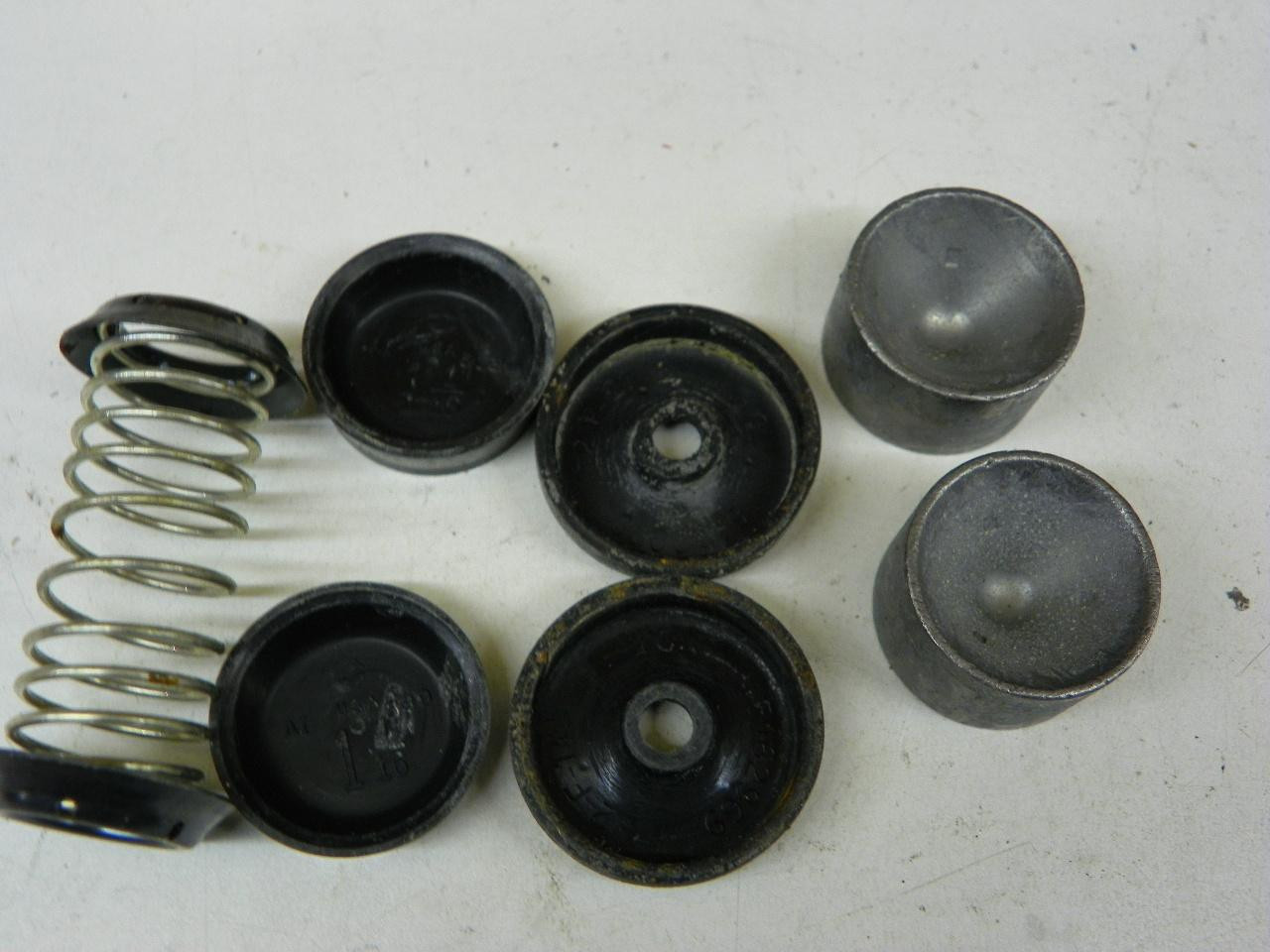 Delco 173-127 Brake Repair Kit for vintage auto restoration - Image 3