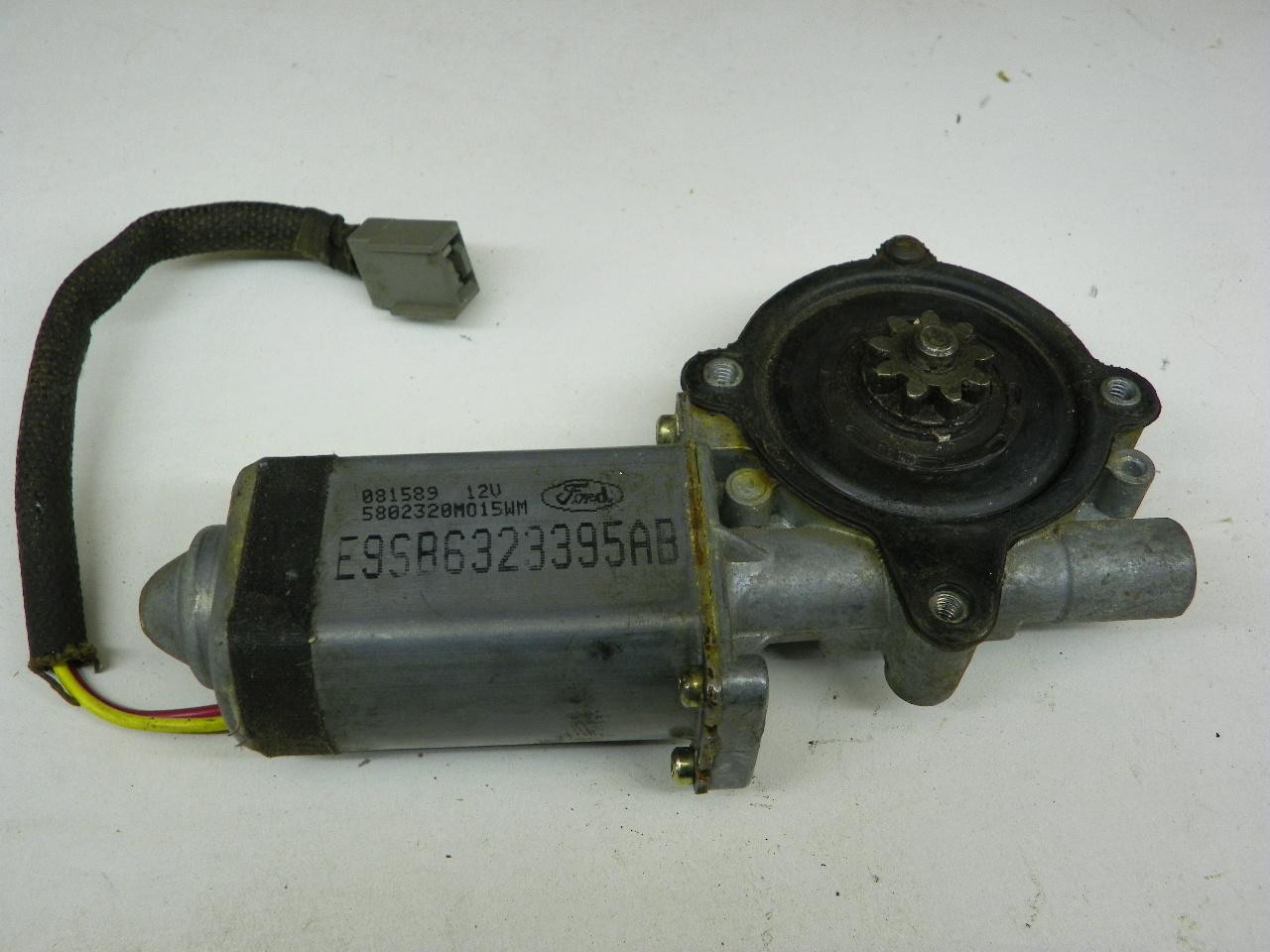 Ford E9SA6323395AB Power Window Motor for 1989-1997 Thunderbird Cougar Front Right Passenger Side restoration. - Image 1