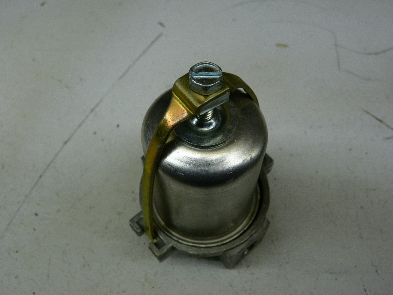 Carter F827 Carburetor Bowl Fuel Filter 1/8" NPT Inlet Outlet NORS restoration. - Image 7