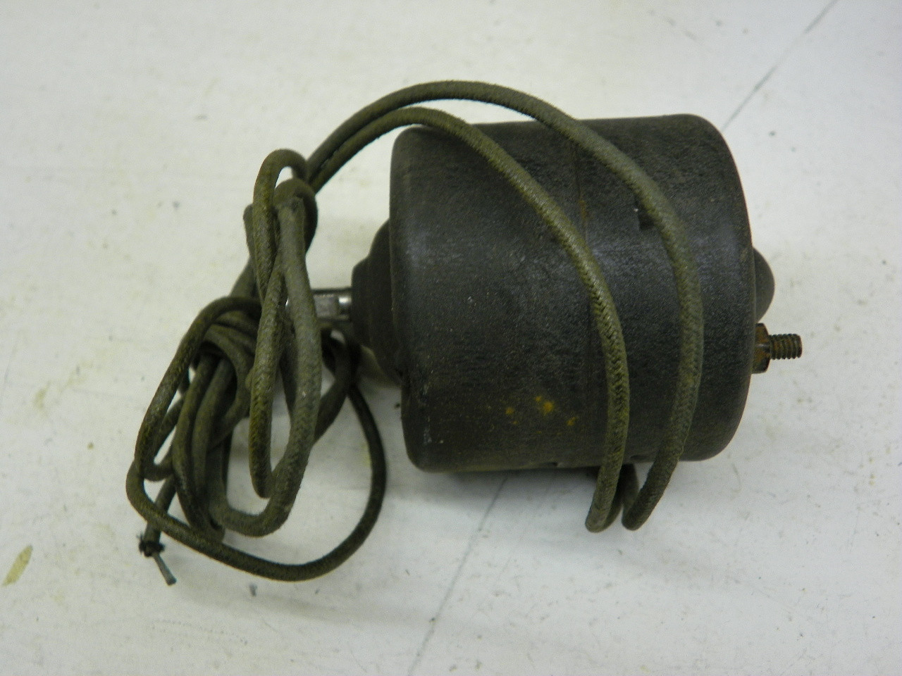 Vintage 704 Small Electric Motor 2 Wire 6 Volt NORS for restoration. - Image 3
