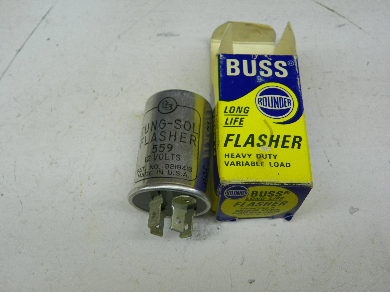 Tung-Sol 559 Flasher for vintage auto electrical system restoration. - Image 1